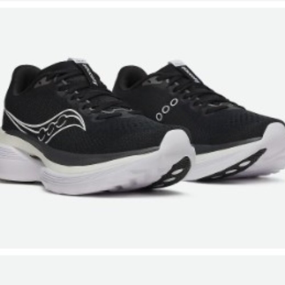 NEW Saucony Endorphin Trainer, Size 8